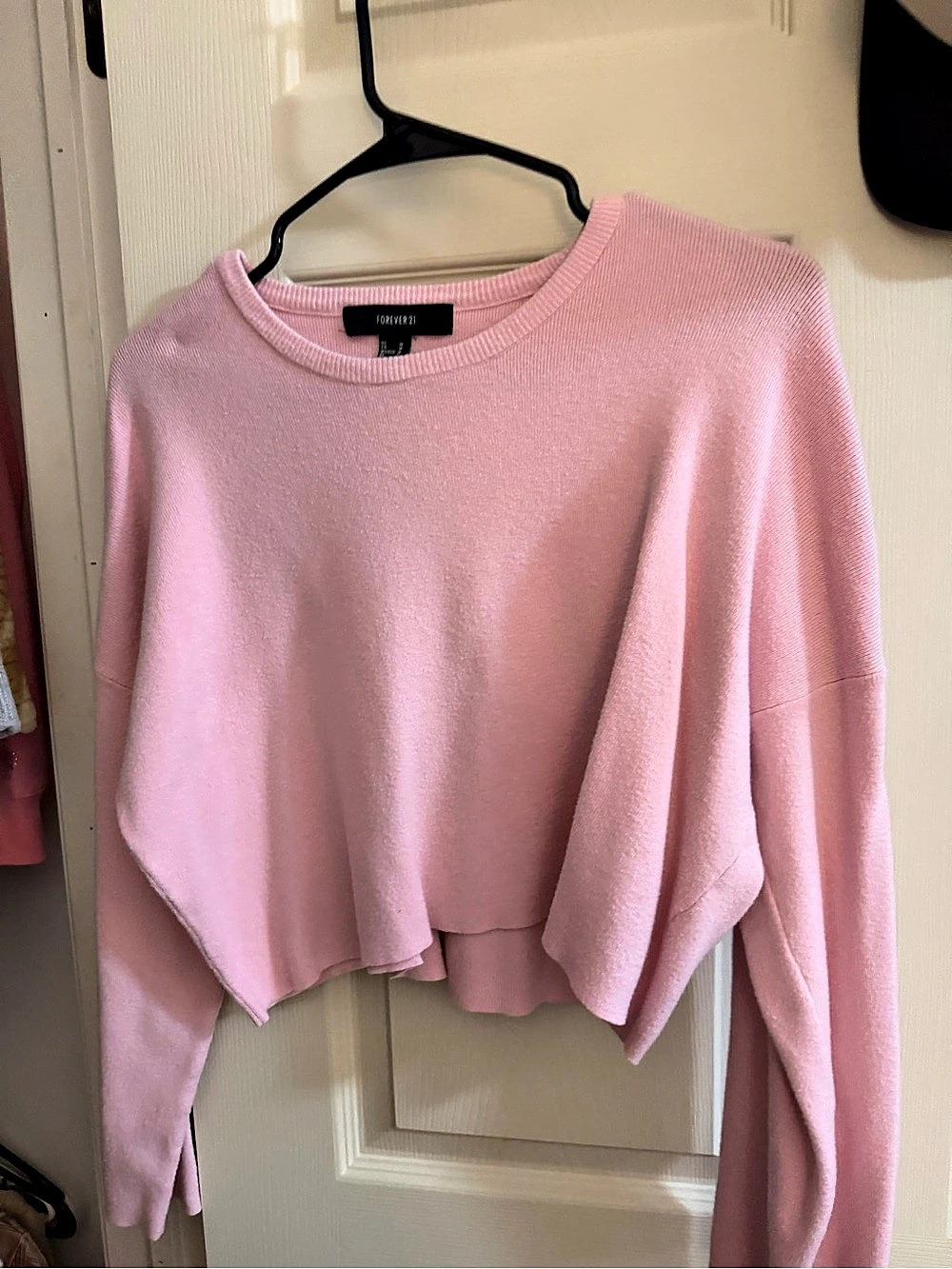 Forever 21 Pink Crew Neck Sweater Size Small Like New